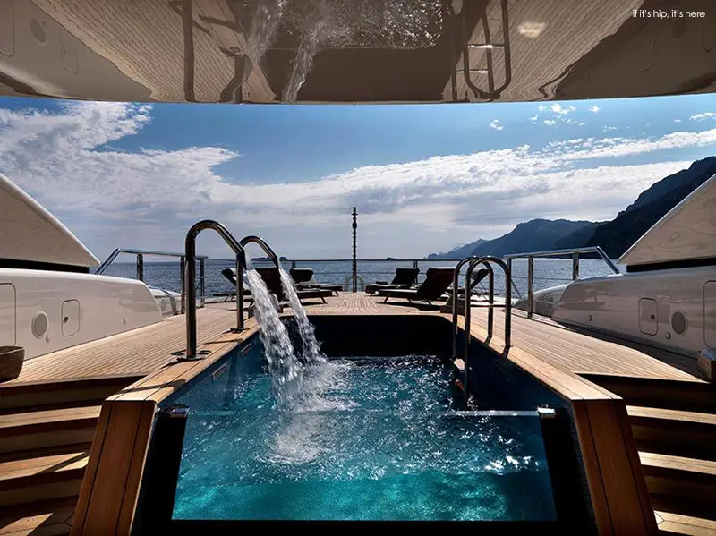 A Look At Some Of The Most Amazing Yacht Pools