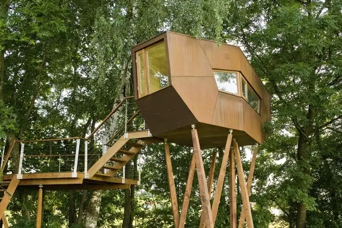Read more about the article Imagine A "No Girls Allowed" Sign On These: Baumraum Treehouses of Germany