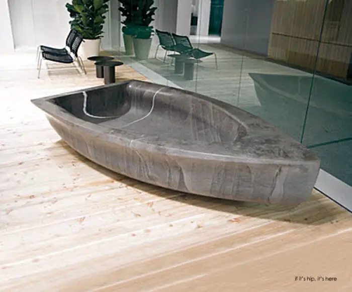 Read more about the article The Vascabarca-Barcavasca Tub. No Lifejackets Required.