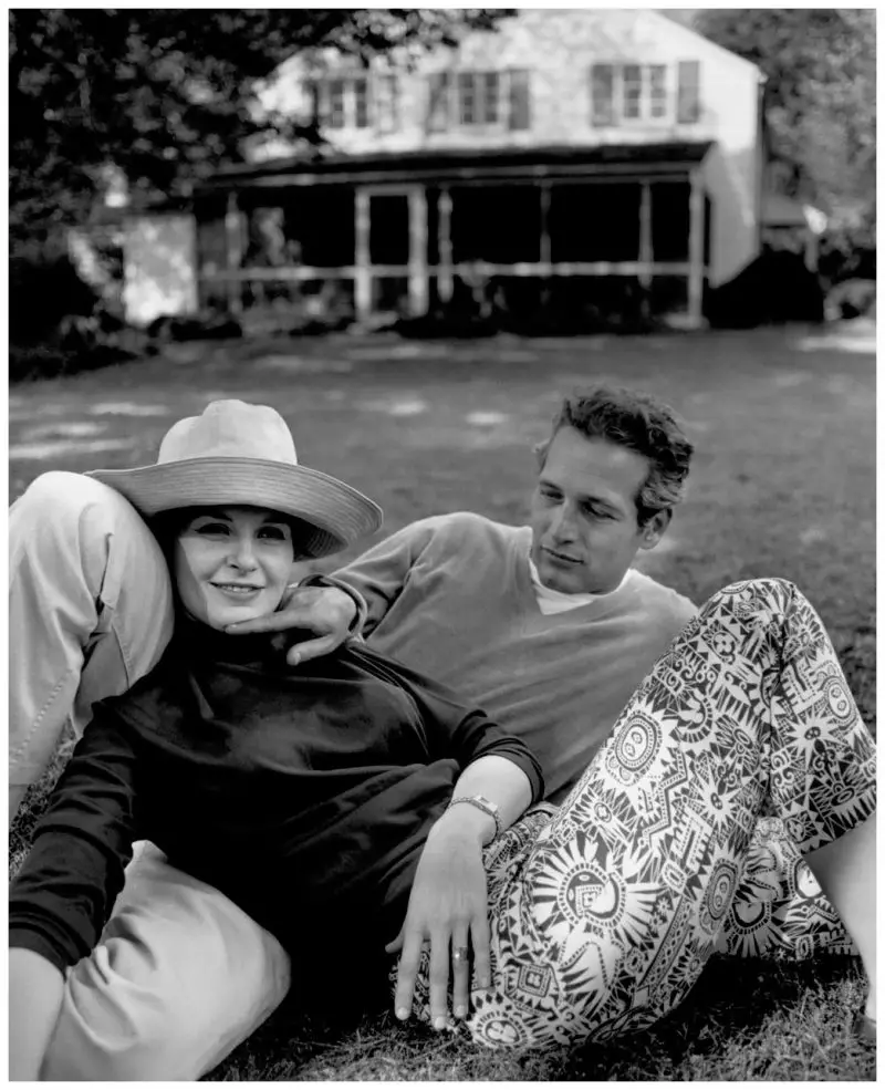 Paul Newman and Joanne Woodward, Westport Connecticut, 1965 Photo: Bruce Davidson