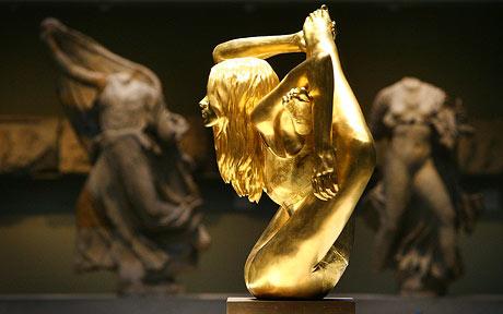 Marc Quinn's 18k Gold Statue of Kate Moss