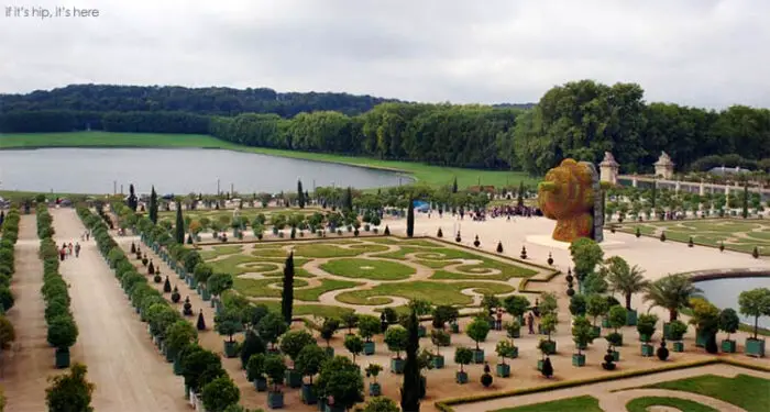 Jeff Koons Split Rocker at Versailles