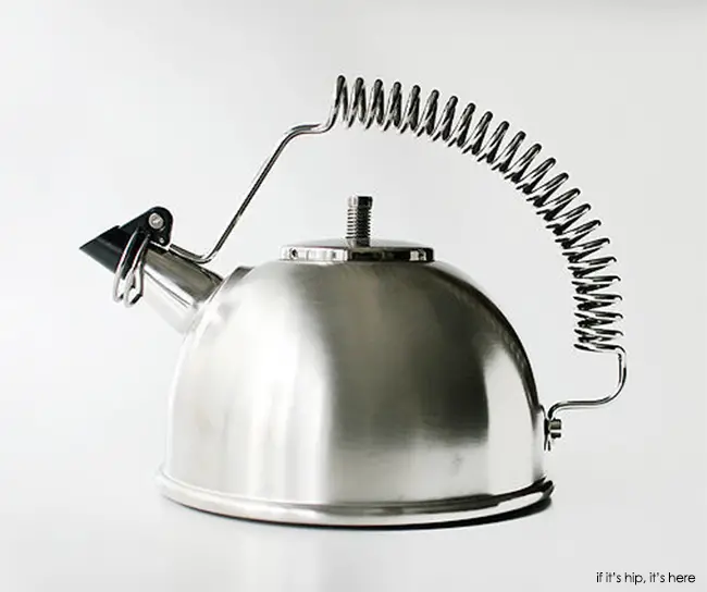 SerafinoZani Coil handle tea kettle