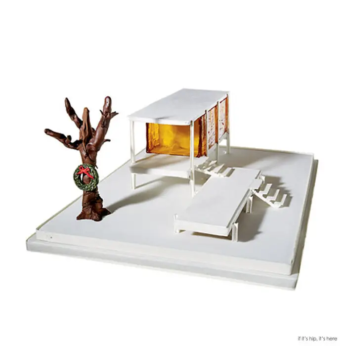 Read more about the article The Hippest Gingerbread Houses Ever! April Reed’s Farnsworth House & More