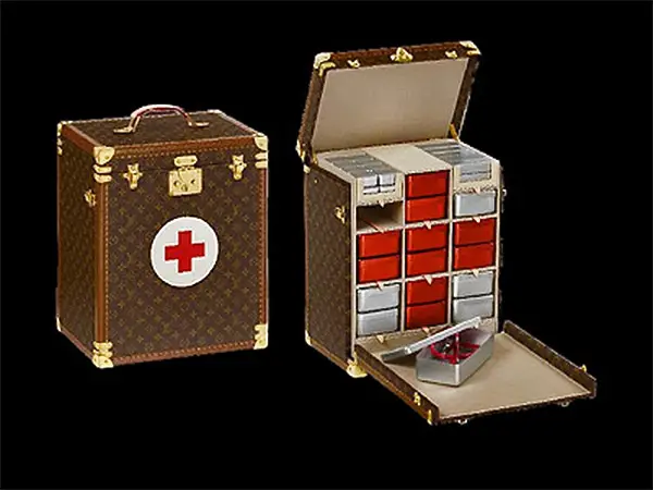 lv red cross auction