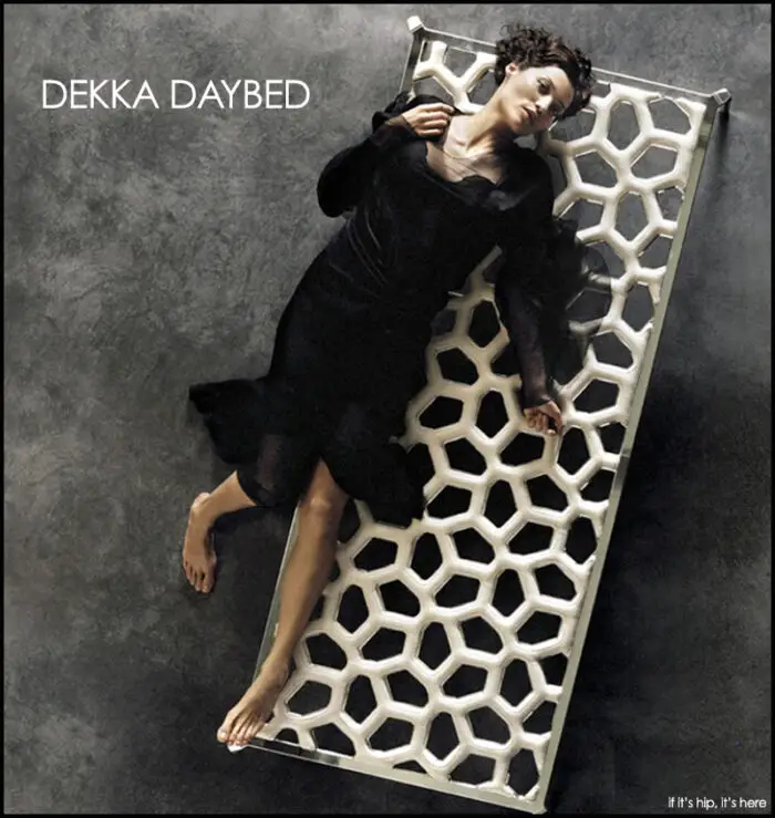 Read more about the article The Dekka Daybed By FurnID; A Synthesis of Danish & Arabic Design.