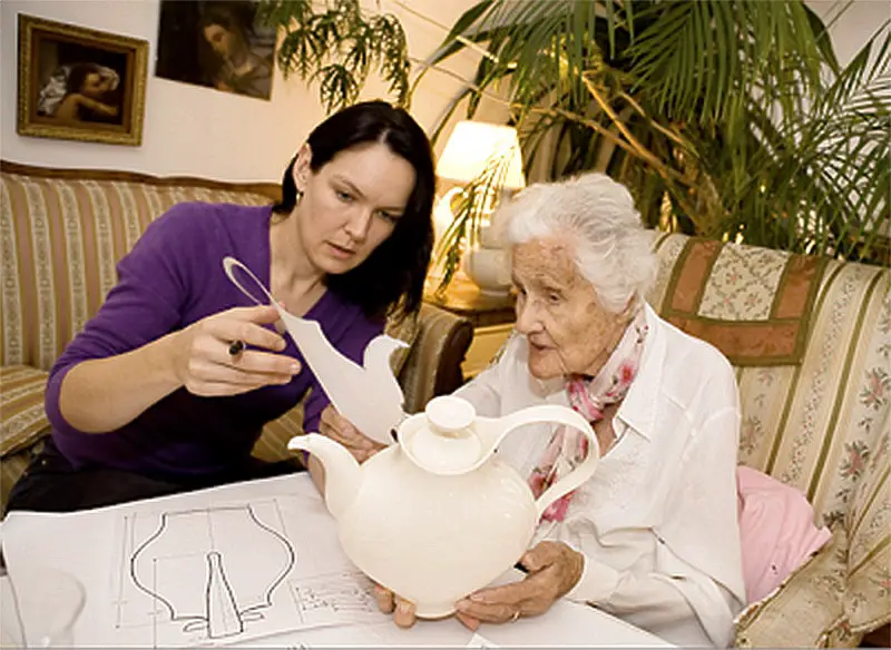 eva zeisel at 103 with teapot designs
