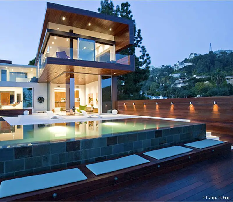 spectacular sunset plaza residence