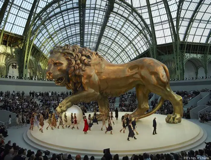 Read more about the article Chanel’s Mane Event. The Winter 2010-2011 Haute Couture Show.