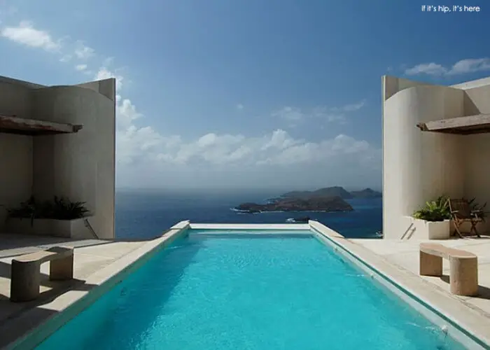 Read more about the article Relax Like Royalty In This Moroccan-Style Rental Home On The Island Of Bequia
