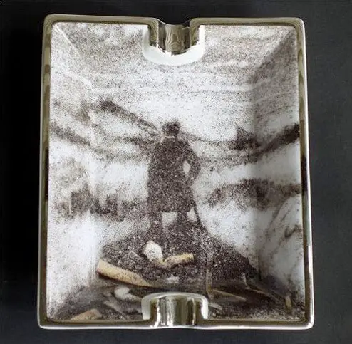 Read more about the article Vik Muniz’ Ashtray Recreates Classic Art In Ashes And Cigarette Butts.