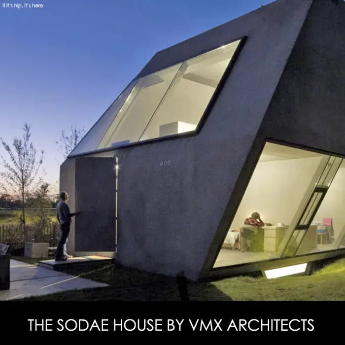 Read more about the article Outside & Inside A Modern Slanting Cement House in Amstelveen