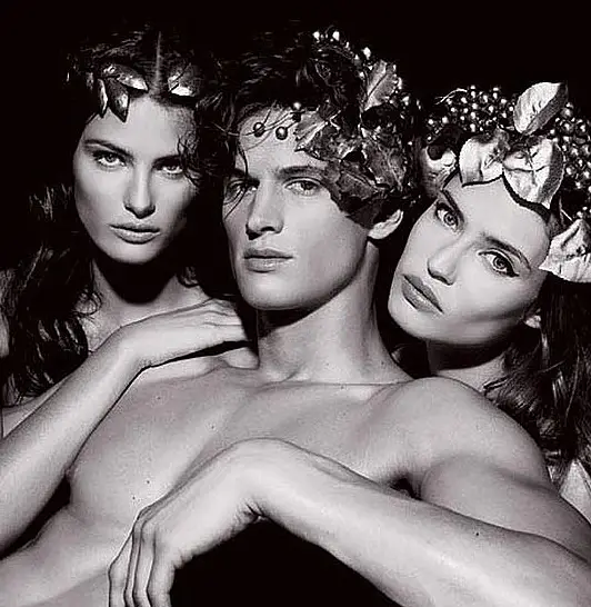 Read more about the article Models As Sexy Greek Gods and Goddesses For The 2011 Pirelli Calendar