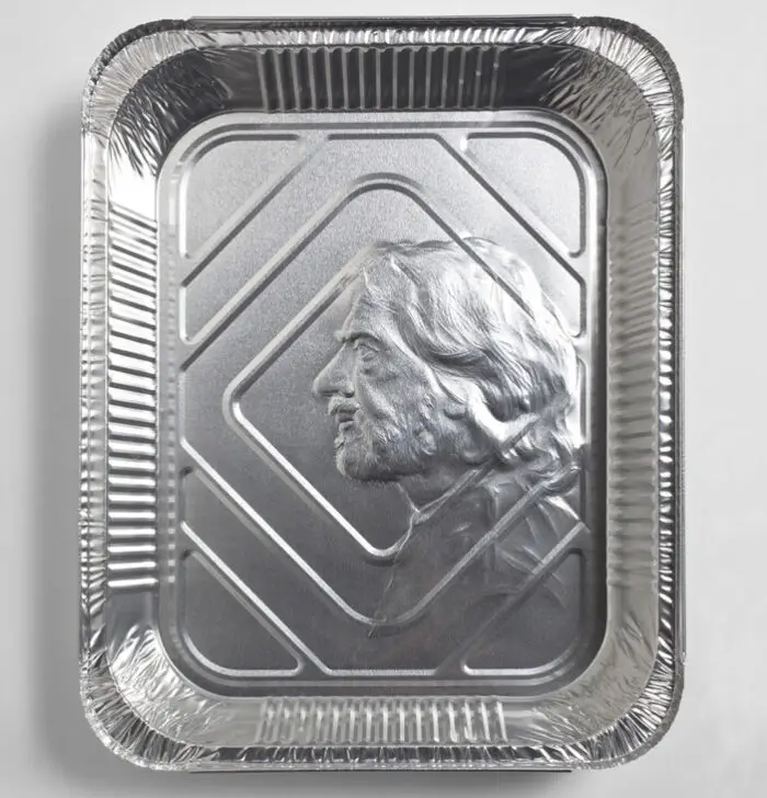 Read more about the article Portraits Embossed on Aluminum Foil Pans By Idan Friedman