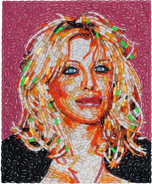 courtney-love pill portrait