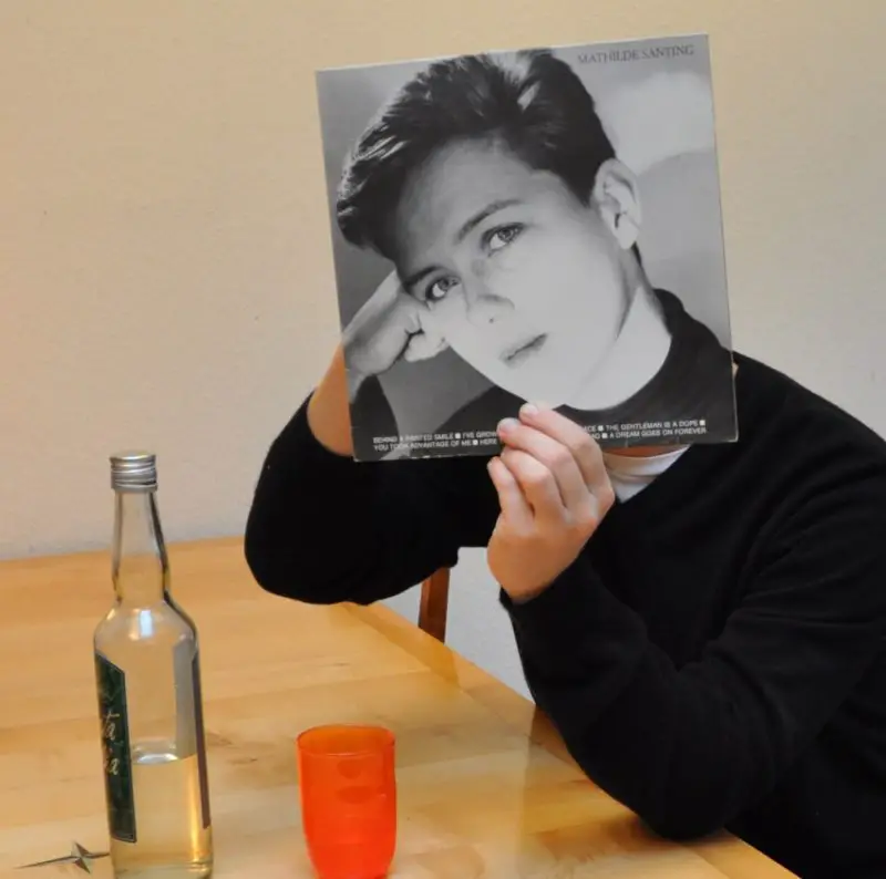 sleeveface: Vinyl Visages