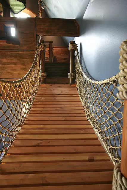 wood and rope bridge