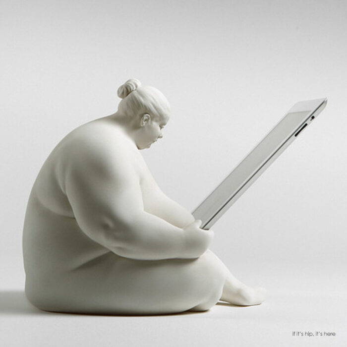 Read more about the article Venus of Cupertino iPad Docking Station by Scott Eaton.