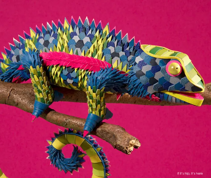 Read more about the article Leather Animals In A Paper Jungle For Hermès Window Installation.