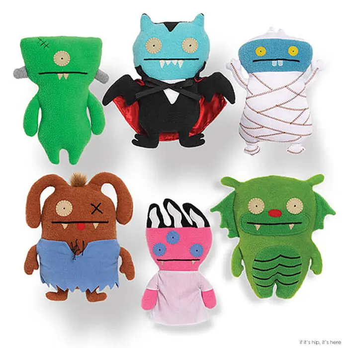 Read more about the article Six Spooky Halloween Ugly Dolls! Plush Loveable Universal Monsters.