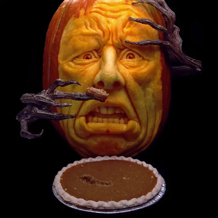 halloween pumpkin and pumpkin pie