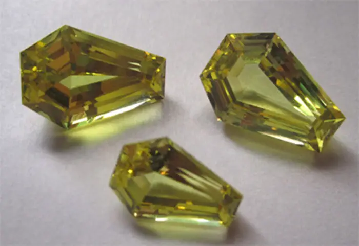 coffin-shaped-yellow-faceted-stones