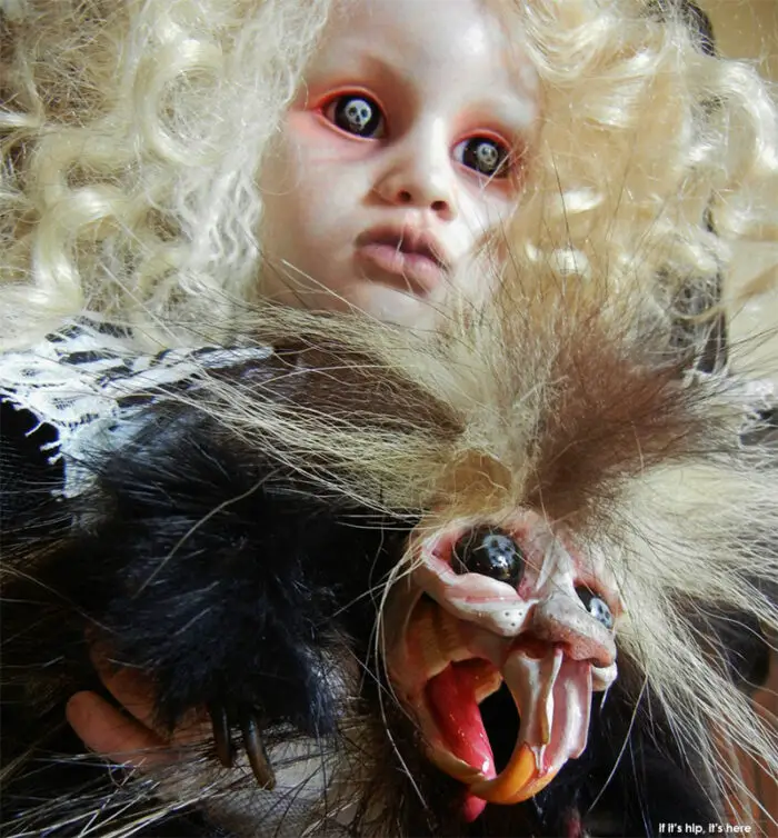 Read more about the article Haunting Taxidermy Doll Sculptures by Stefanie Vega Make The Perfect Halloween Post.