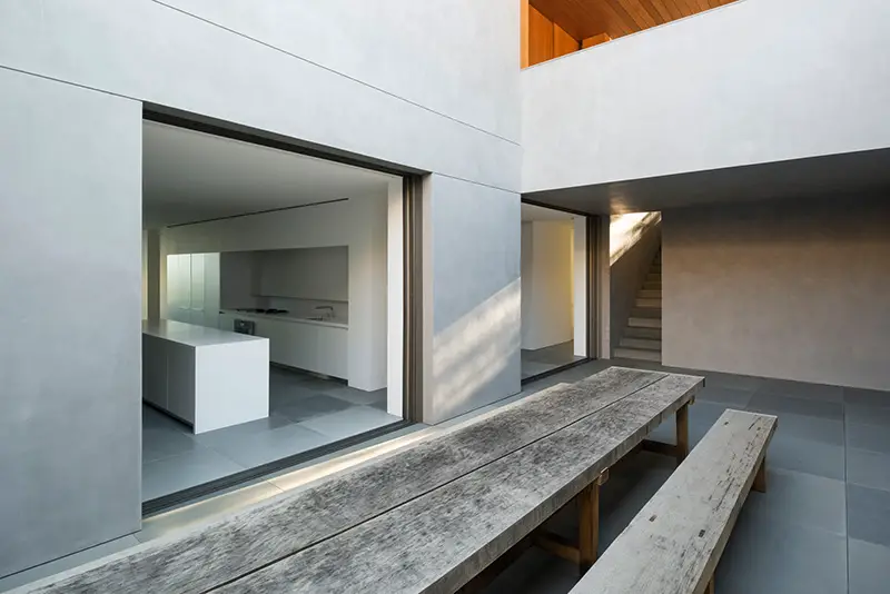 Minimalist Picornell House