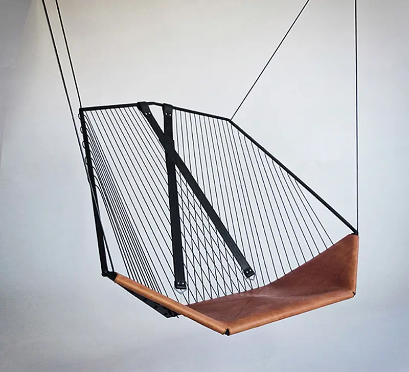 Read more about the article The Solo Cello, A Modern Steel and Leather Hanging Chair by Felix Guyon.