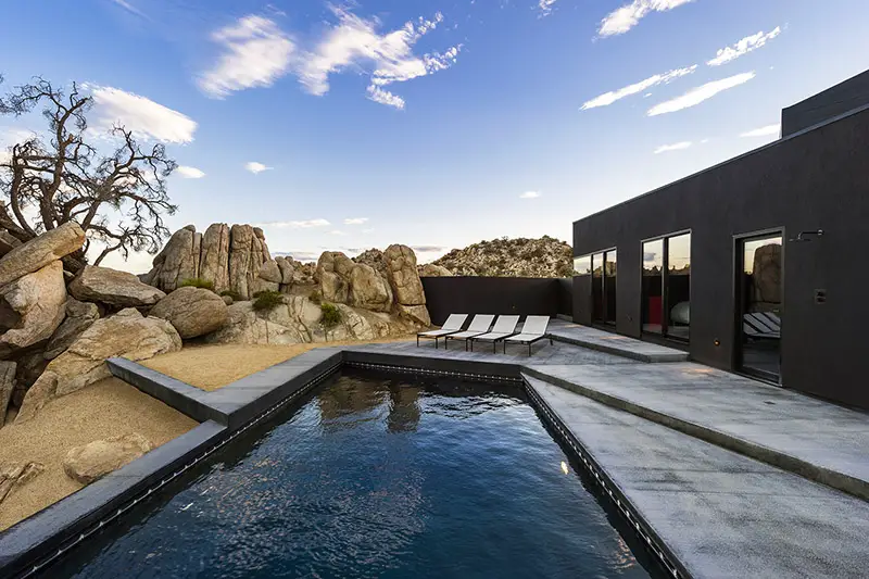 Marc Atlan Black Desert House pool