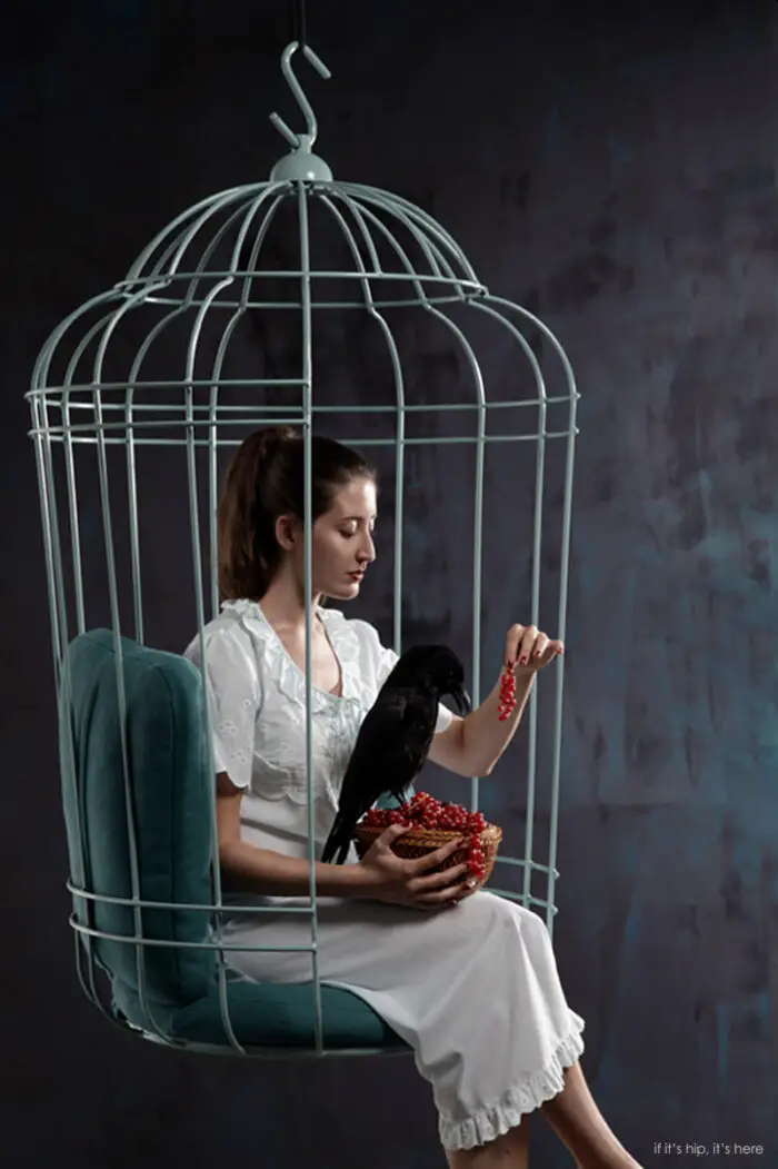 Read more about the article Cageling Chair by Ontwerpduo – A Birdcage for Humans
