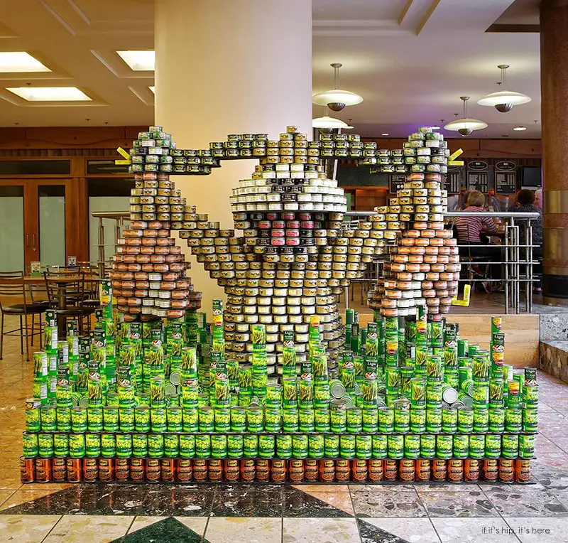 Canstruction 2013-14 jurors choice winner