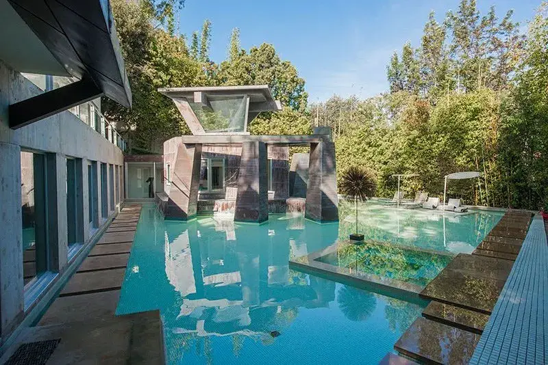modernist swimming pool