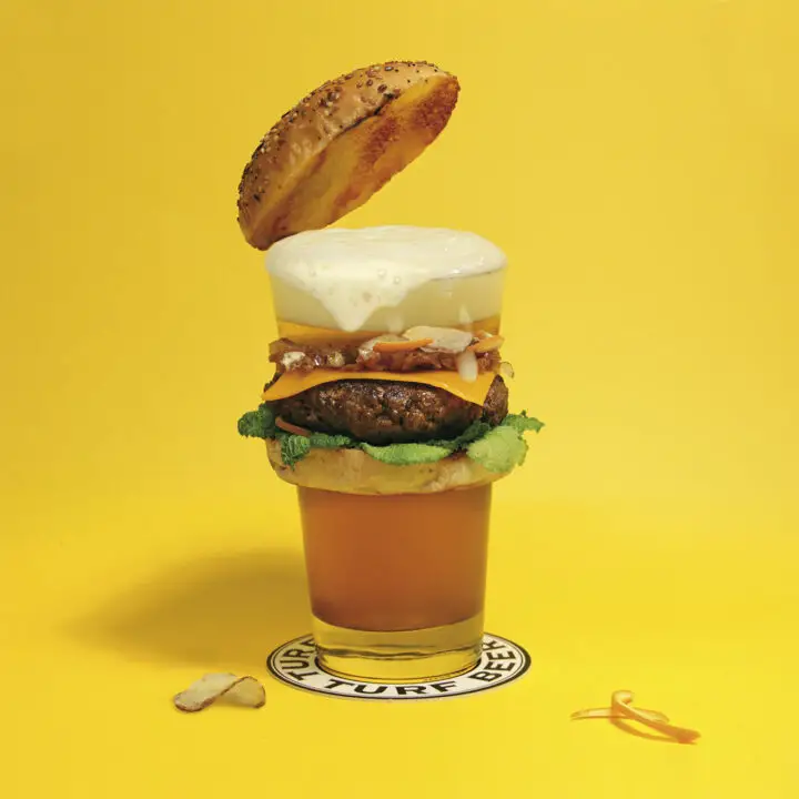 The Best of Fat and Furious Burger: 30 Imaginative Hamburgers.