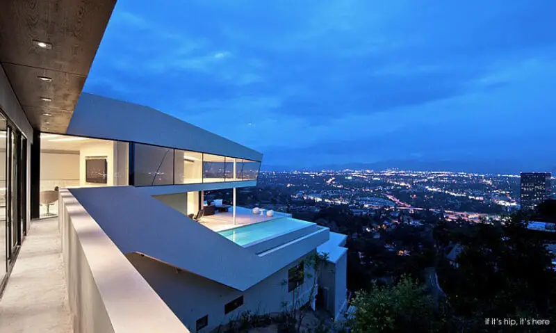 Modern Mulholland Home by Domaen