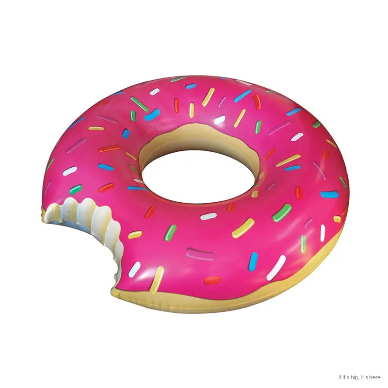 donut pool float IIHIH