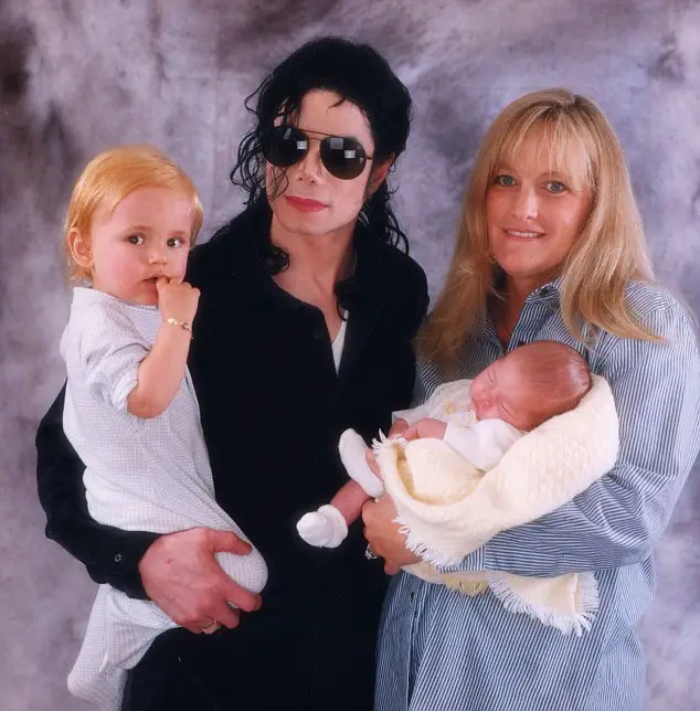  Never-before-seen pictures of Michael Jackson and his children