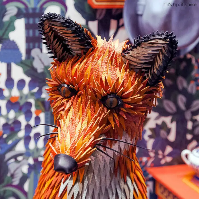 Read more about the article Hermès Window Display by Zim and Zou is a Fox Den Made of Paper and Leather.