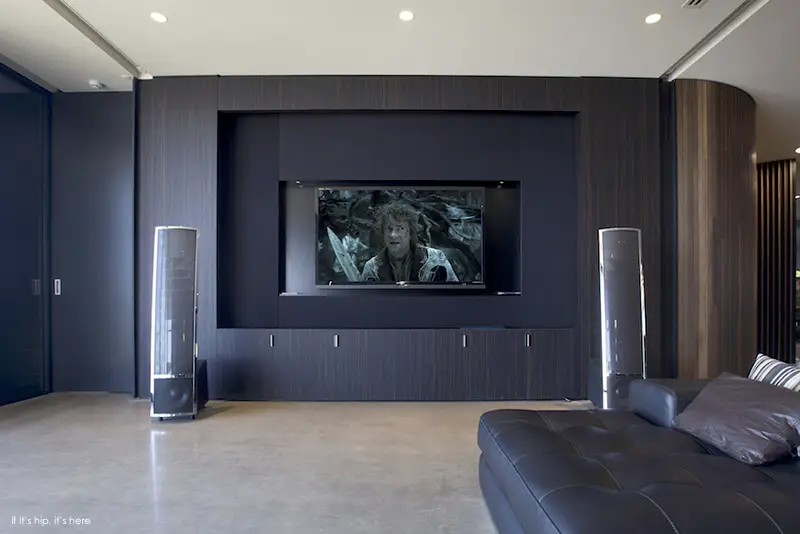 Pole House Home theater 2 IIHIH