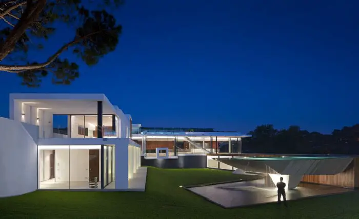 Casa Vale do Lobo villa at night 1