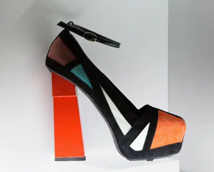 Aperlai’s “Geisha Lines” shoe.