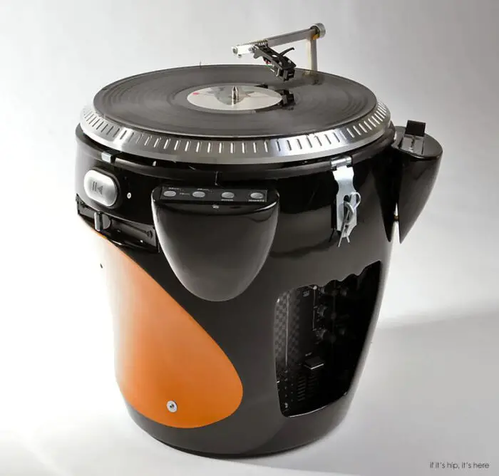 blk orange scratchophone