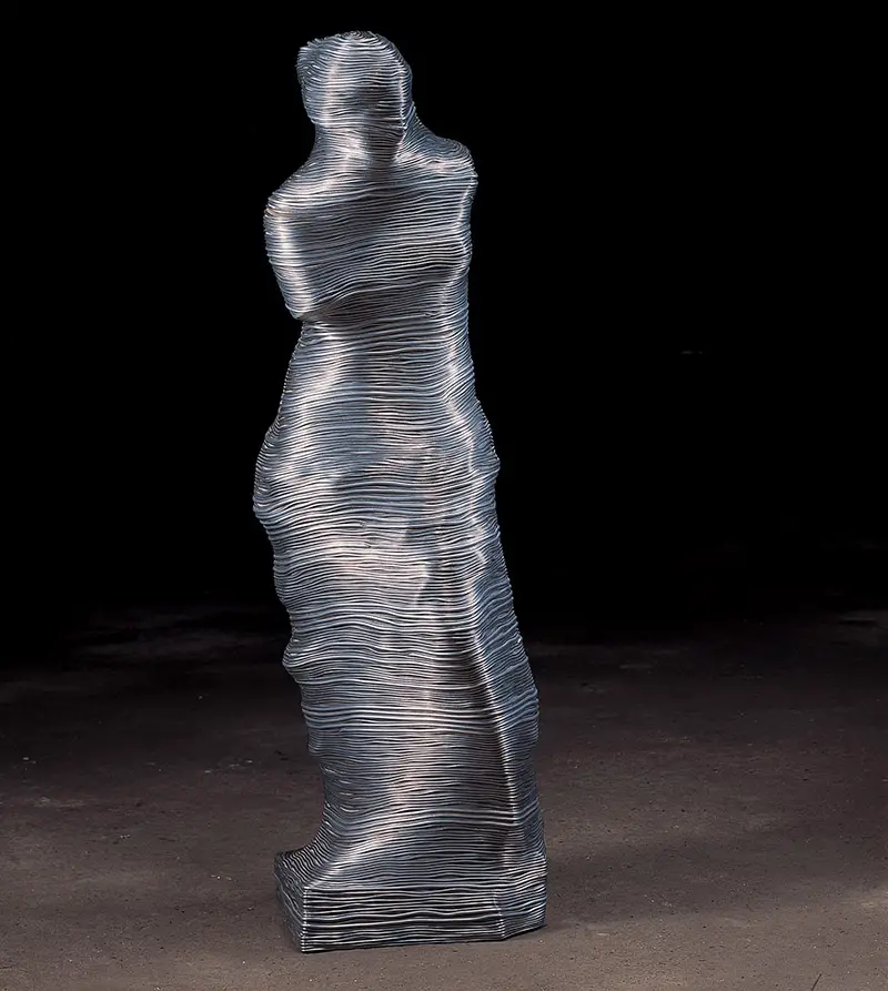 Venus de milo wire sculpture
