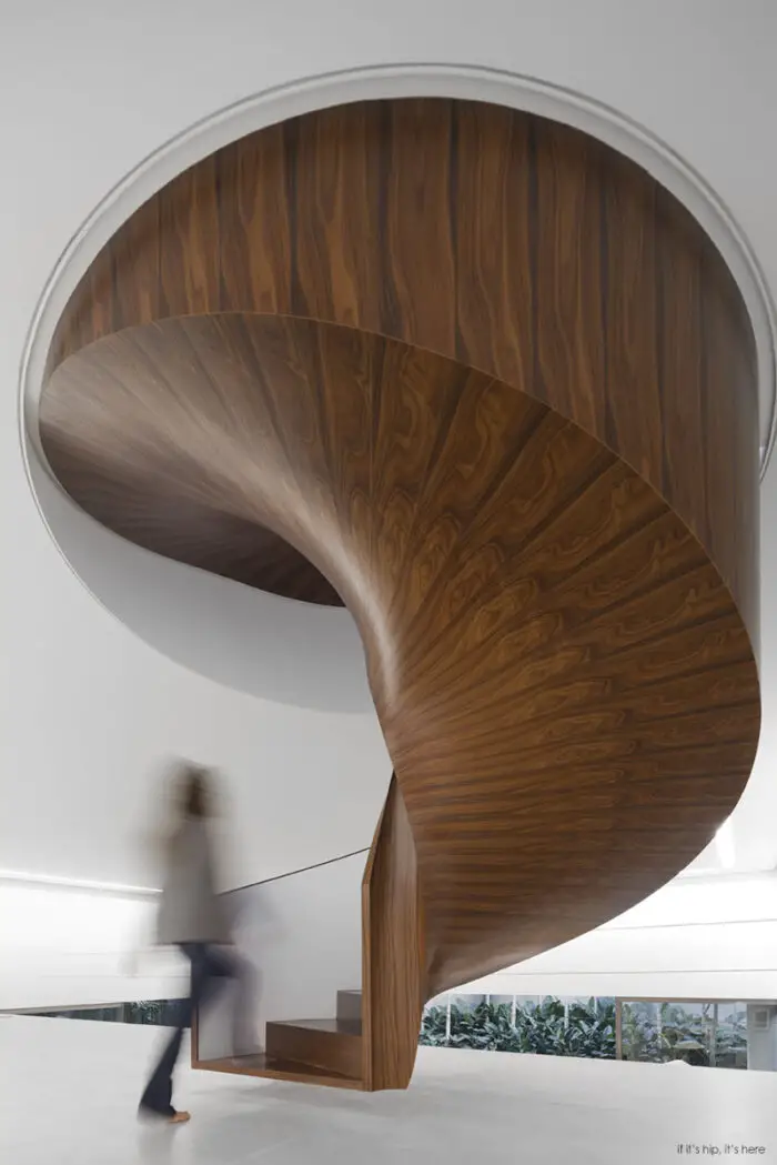 wood staircase IIHIH