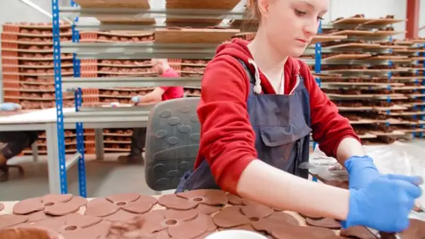 making the poppies