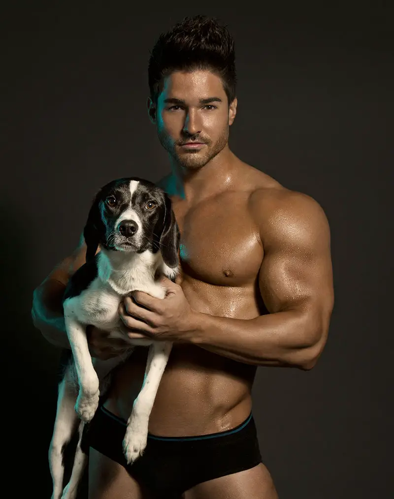 Hunks and Hounds Calendar 2015, America, Oct 2014