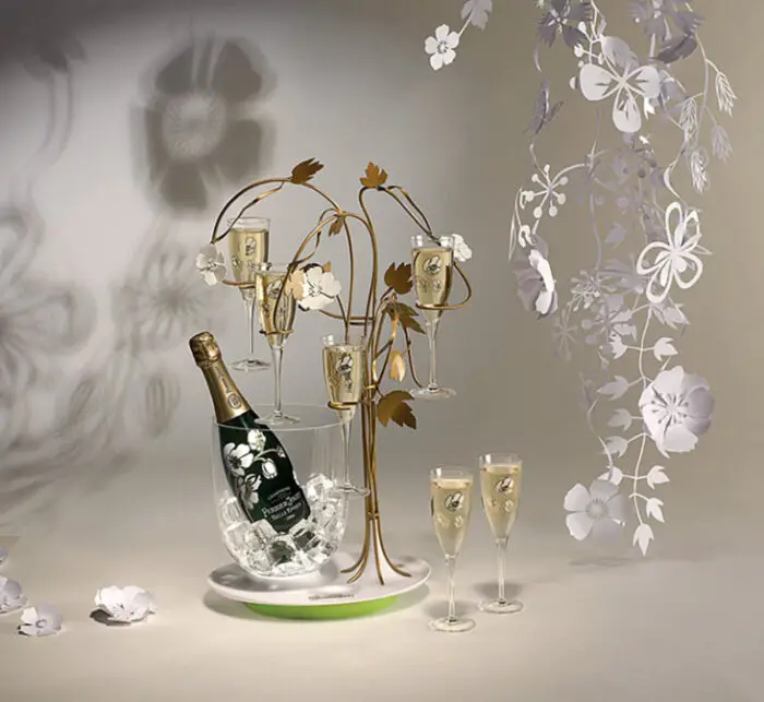 Read more about the article Champagne Cooler With Branches To Hold The Bubbly. The Enchanting Tree for Perrier Jouet Champagne by Tord Boontje.