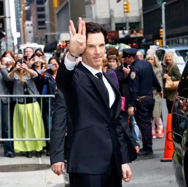 benedict cumberbath vulcan salute