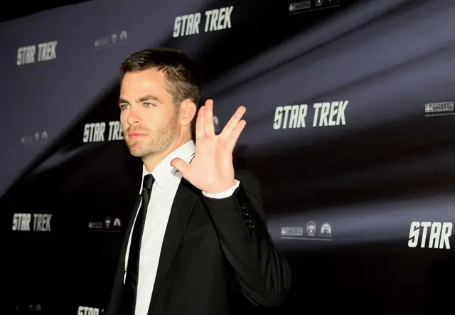 chris pine giving Vulcan Salute