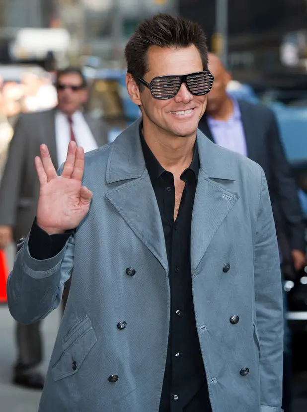 jim carrey vulcan salute